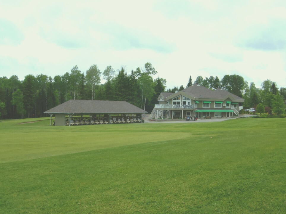 Club-house du parcours de golf Val-Neigette à Rimouski