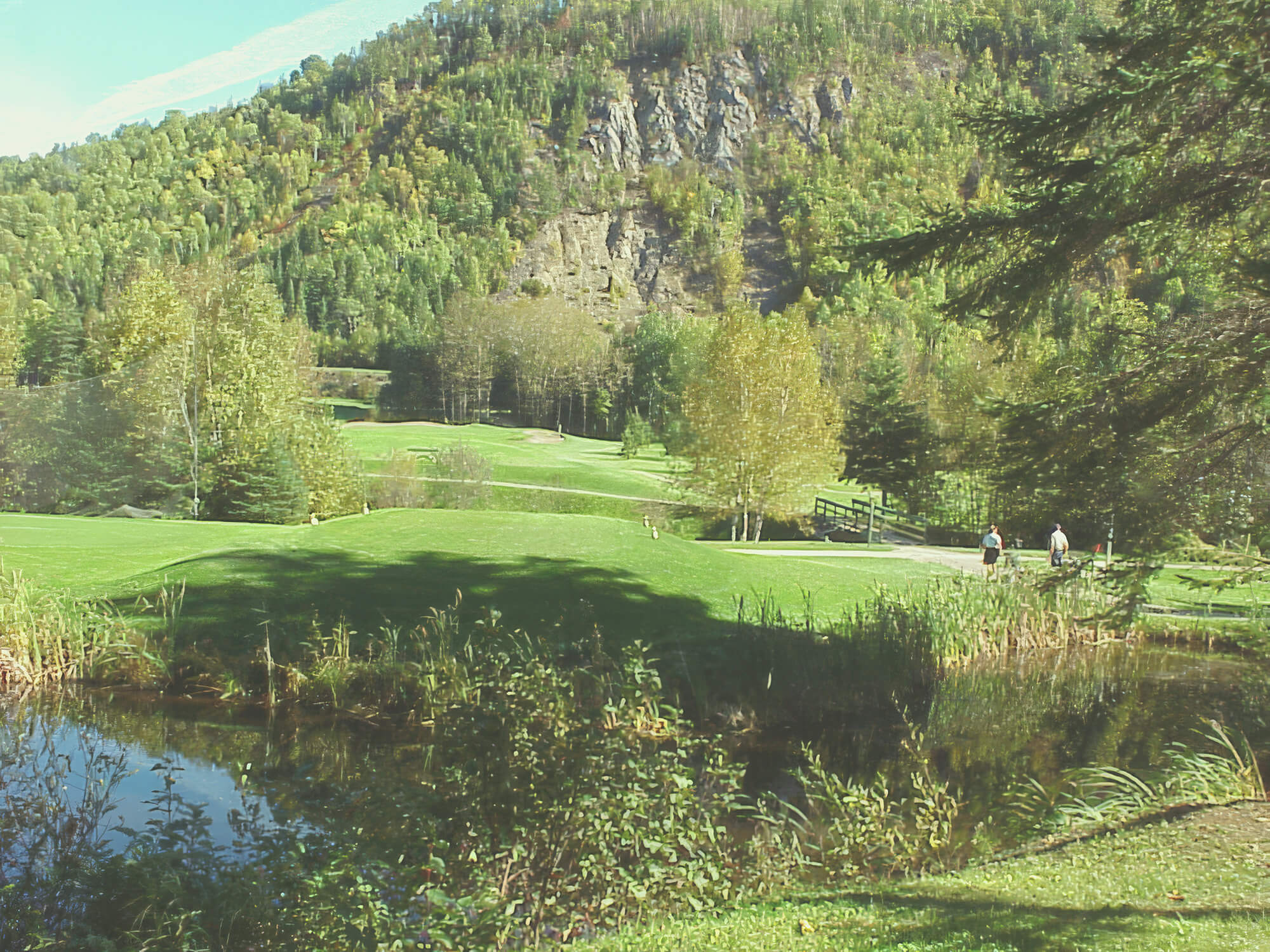 Vue panoramique du parcours de golf Val-Neigette dans le Bas-Saint-Laurent
